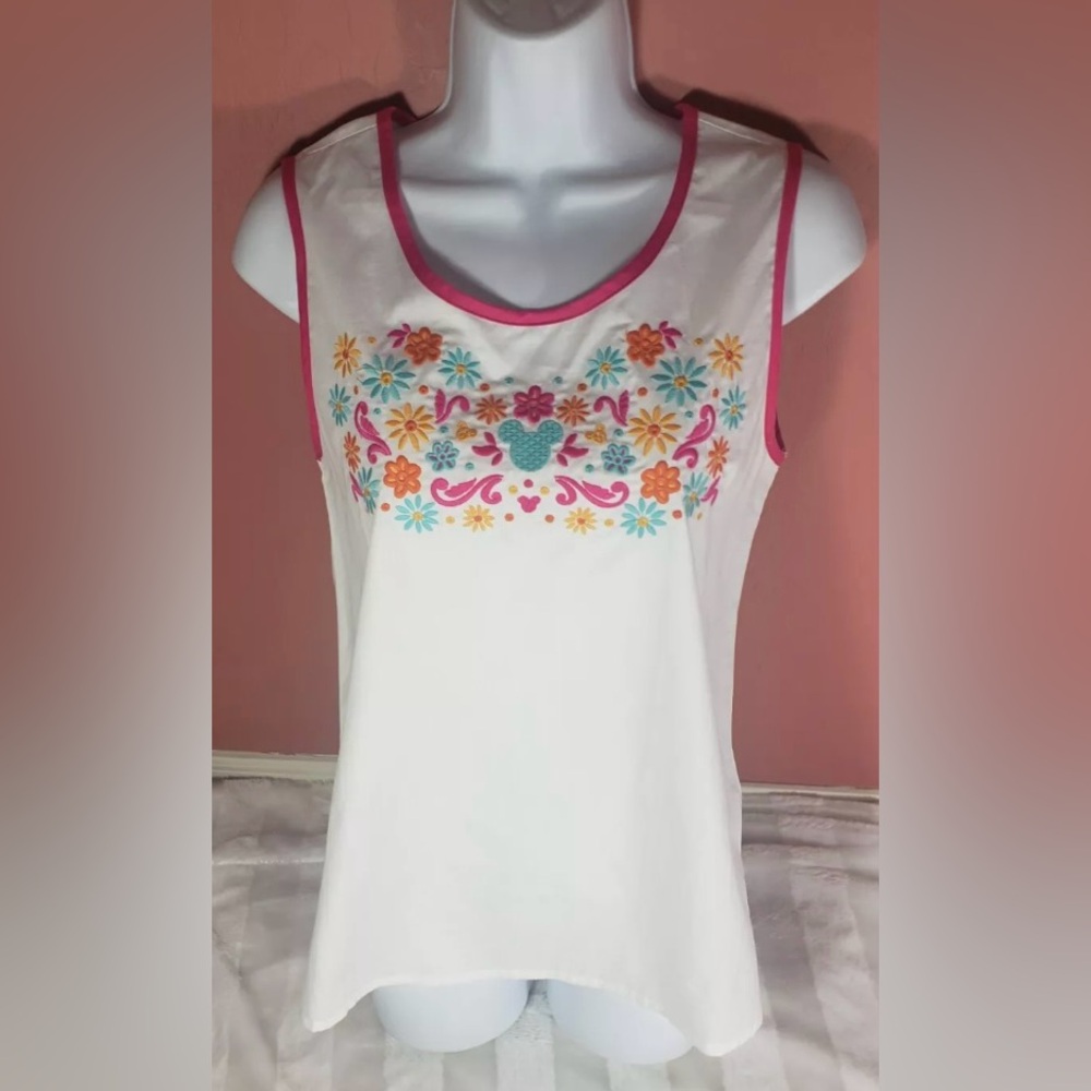 Disney Epcot Mexico Embroidered Sleeveless blouse Sz M